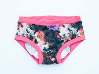 Dívčí inkontinenční kalhotky pro opakované použití #skolavprirode #unikmoci #incontinence #inkontinence #divci #kyticky...